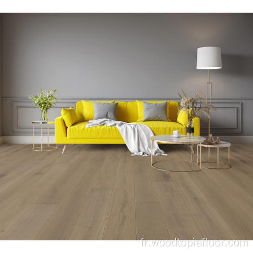 Plancher en bois massif marron marron clair